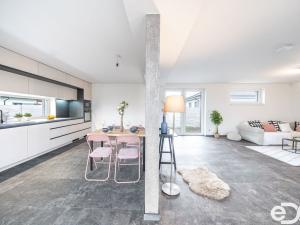 Prodej rodinného domu, Svatý Mikuláš, Prostřední, 172 m2