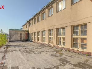 Prodej skladu, Úpice, Dr. Teuchmanna, 1817 m2