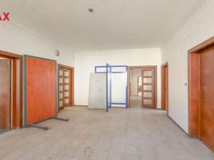 Prodej skladu, Úpice, Dr. Teuchmanna, 1817 m2