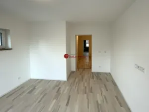 Pronájem bytu 2+1, Hořice, Sladkovského, 43 m2