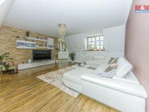 Prodej rodinného domu, Praha - Horní Počernice, Dobrošovská, 295 m2