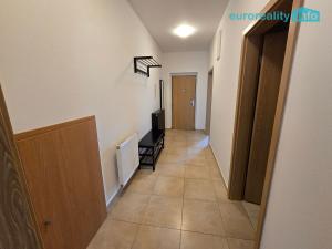 Pronájem bytu 2+kk, Beroun - Beroun-Město, V Zahradách, 65 m2