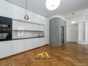 Pronájem bytu 2+kk, Praha - Dejvice, Buzulucká, 51 m2