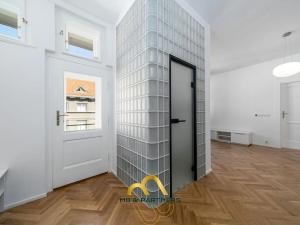 Pronájem bytu 2+kk, Praha - Dejvice, Buzulucká, 51 m2