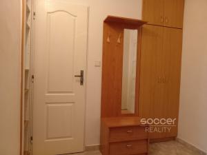 Pronájem bytu 1+1, Praha - Kobylisy, Čimická, 37 m2