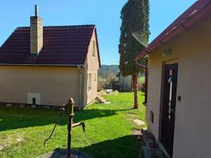 Prodej chaty, Borovany, V Zahrádkách, 27 m2