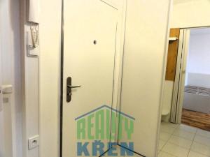 Pronájem bytu 1+kk, Praha - Prosek, Veltruská, 26 m2