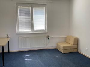 Pronájem bytu 2+1, Praha - Strašnice, U trati, 49 m2