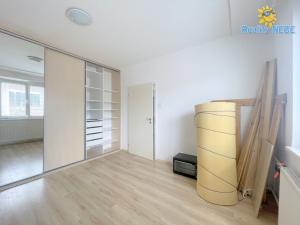 Pronájem bytu 2+1, Praha - Strašnice, U trati, 49 m2