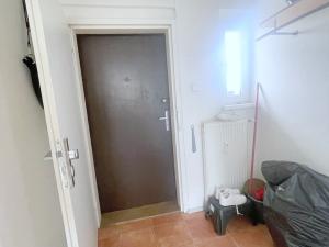 Pronájem bytu 2+1, Praha - Strašnice, U trati, 49 m2
