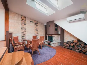 Prodej obchodního prostoru, Sušice, náměstí Svobody, 628 m2