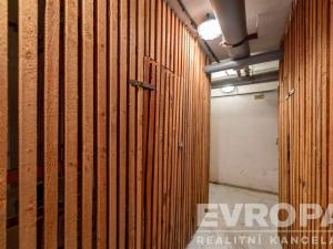 Pronájem bytu 3+1, Praha - Hlubočepy, Voskovcova, 77 m2