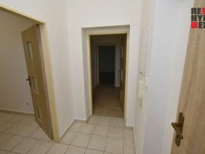 Prodej bytu 2+1, Milovice - Mladá, Zátopkova, 59 m2