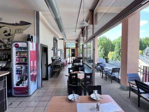 Pronájem restaurace, Zlín, Dukelská, 848 m2