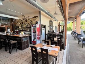 Pronájem restaurace, Zlín, Dukelská, 848 m2