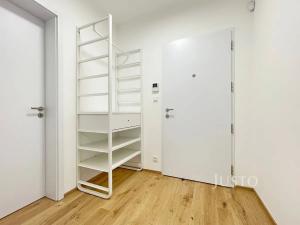 Pronájem bytu 2+kk, Praha - Vinohrady, Závišova, 57 m2