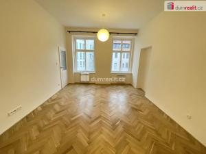 Pronájem bytu 1+1, Praha - Smíchov, Drtinova, 38 m2