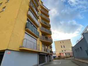 Pronájem bytu 1+kk, Praha - Vysočany, Na Harfě, 43 m2