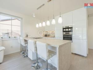 Prodej rodinného domu, Postřižín, Pod Dubem, 94 m2