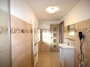 Pronájem bytu 2+kk, Bělá pod Pradědem, 48 m2