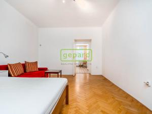 Pronájem bytu 2+kk, Praha - Holešovice, U průhonu, 46 m2