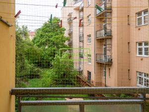 Pronájem bytu 2+kk, Praha - Holešovice, U průhonu, 46 m2