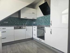 Pronájem bytu 3+kk, České Budějovice, Dobrovodská, 76 m2