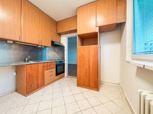 Pronájem bytu 3+1, Praha - Hlubočepy, Renoirova, 74 m2