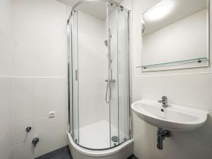 Pronájem bytu 3+1, Praha - Hlubočepy, Renoirova, 74 m2