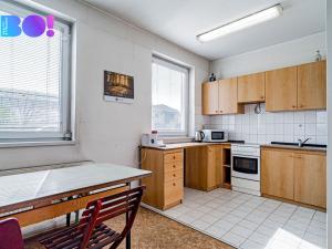 Prodej výrobních prostor, Prosenice, Grymovská, 1445 m2