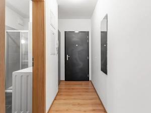 Pronájem bytu 1+kk, Praha - Malešice, Počernická, 37 m2
