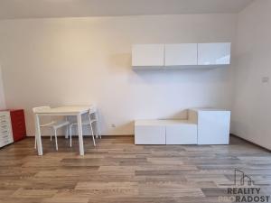 Pronájem bytu 1+kk, Praha - Letňany, Hlučkova, 56 m2