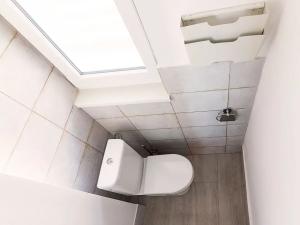 Pronájem bytu 2+kk, Praha - Holešovice, U městských domů, 45 m2