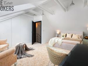 Pronájem bytu, Praha - Smíchov, Holečkova, 170 m2