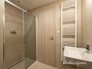 Pronájem bytu 2+kk, Praha - Třebonice, Do zahrádek I, 51 m2