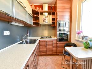 Pronájem bytu 2+1, Praha - Malešice, Útulná, 52 m2
