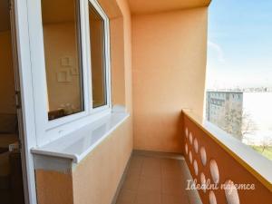 Pronájem bytu 2+1, Praha - Malešice, Útulná, 52 m2