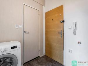 Prodej bytu 2+kk, Osek, Sokolská, 43 m2