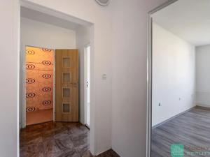 Prodej bytu 2+kk, Osek, Sokolská, 43 m2