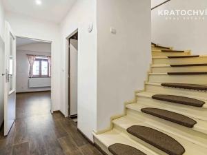 Prodej obchodního prostoru, Odolena Voda, Květnová, 220 m2