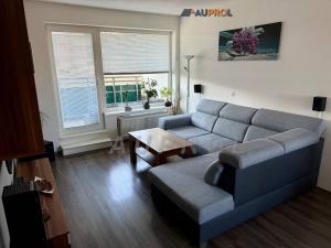 Prodej bytu 2+kk, Praha - Horní Měcholupy, Hornoměcholupská, 64 m2