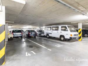 Pronájem bytu 2+kk, Praha - Michle, Novobohdalecká, 49 m2