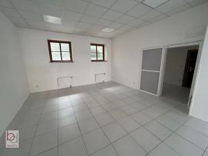 Pronájem obchodního prostoru, České Budějovice, Rudolfovská tř., 69 m2