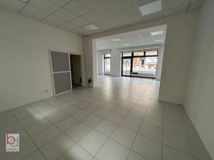 Pronájem obchodního prostoru, České Budějovice, Rudolfovská tř., 69 m2