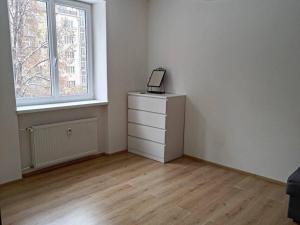 Pronájem bytu 1+1, Praha - Vršovice, Bajkalská, 33 m2
