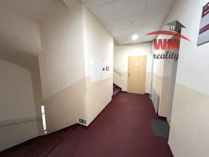 Prodej komerční nemovitosti, Karlovy Vary - Stará Role, Závodu míru, 700 m2