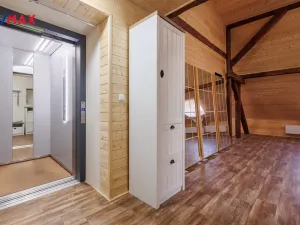 Prodej ubytování, Valeč, Široká, 688 m2