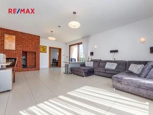 Prodej rodinného domu, Hostivice, Liliová, 392 m2