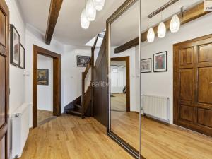 Prodej atypického bytu, Chrastava, náměstí 1. máje, 156 m2