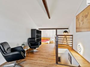 Prodej atypického bytu, Chrastava, náměstí 1. máje, 156 m2
